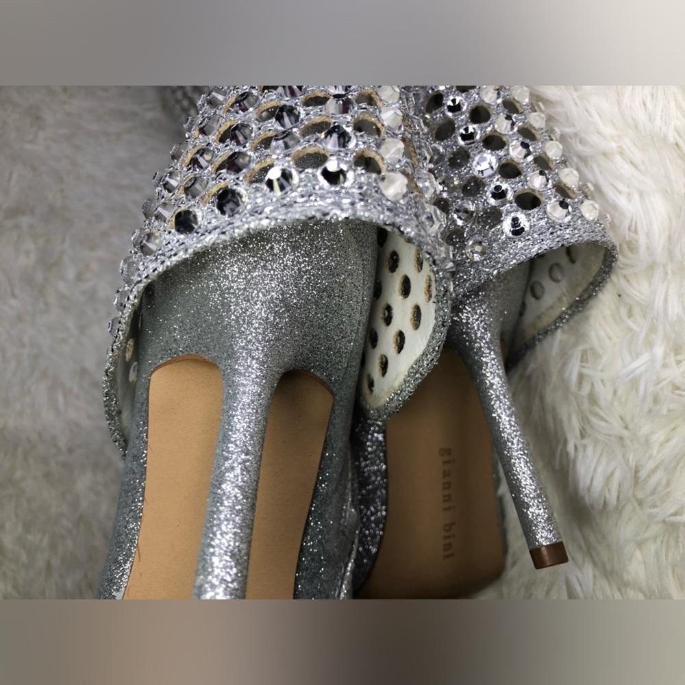 Gianni Bini Silver Crystal Heeled Boots NWT SIZE 8 - Picture 8 of 16